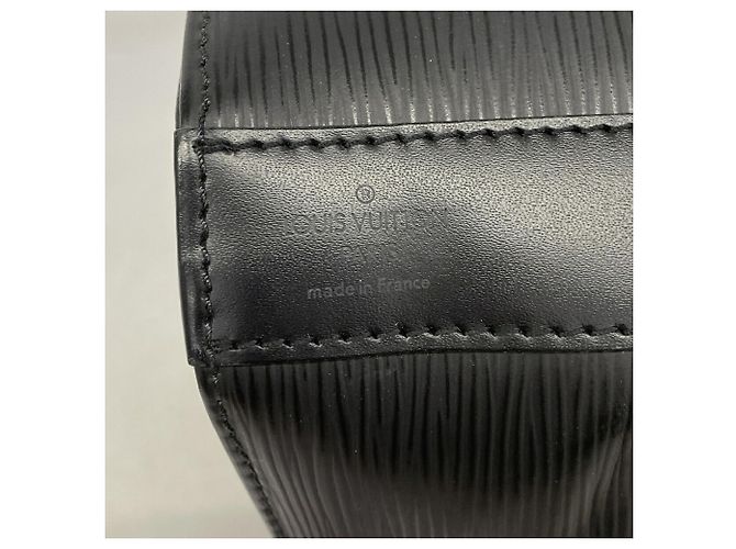 Louis Vuitton Epi Sac Depaule GM Shoulder Bag Nero - vista 5