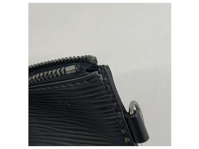 Louis Vuitton Epi Sac Depaule GM Shoulder Bag Nero - vista 7