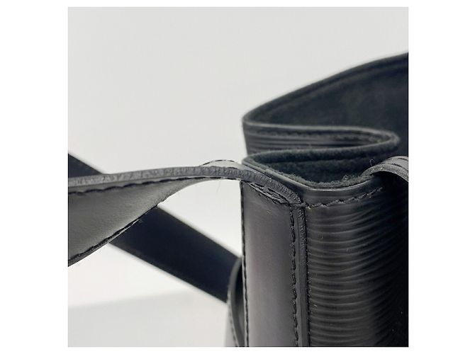Louis Vuitton Epi Sac Depaule GM Shoulder Bag Nero - vista 8
