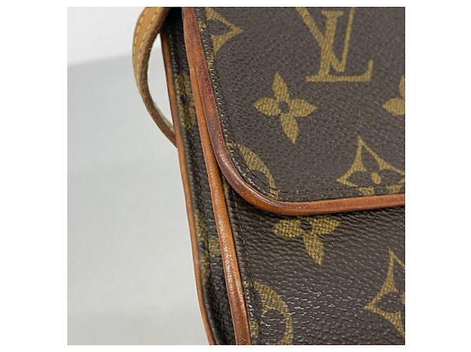Bolsa de Ombro Louis Vuitton Monogram Pochette Twin GM Marrom - vista 7