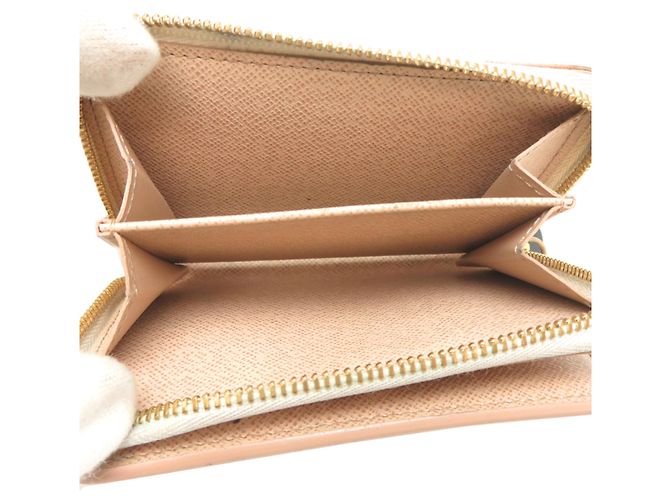 Louis Vuitton Portefeuille Lou Portafoglio bi-fold da donna Beige - vista 7