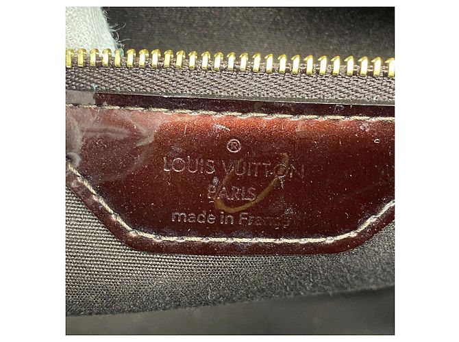 Borsa a tracolla Louis Vuitton Vernis Avalon MM in Amarante Bordò - vista 5