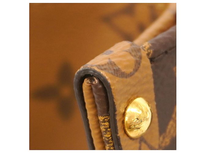 Louis Vuitton Monogram Giant Reverse OnTheGo PM Handtasche Braun - Ansicht 6
