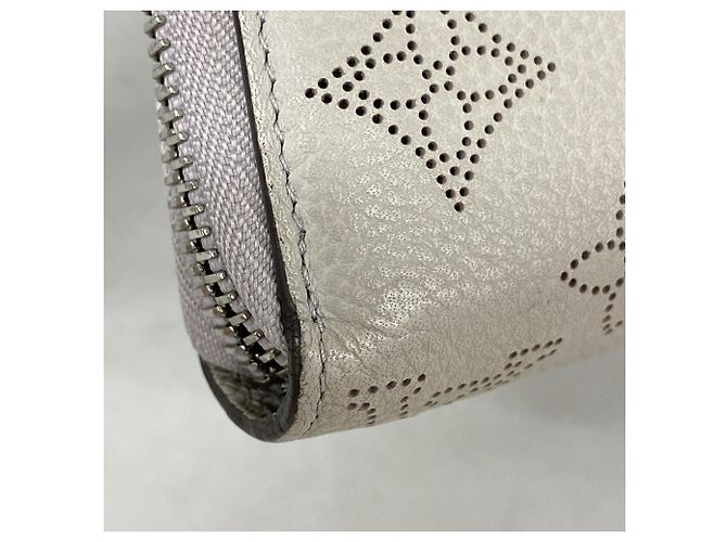 Cartera Zippy Louis Vuitton Mahina Castaño - vista 5