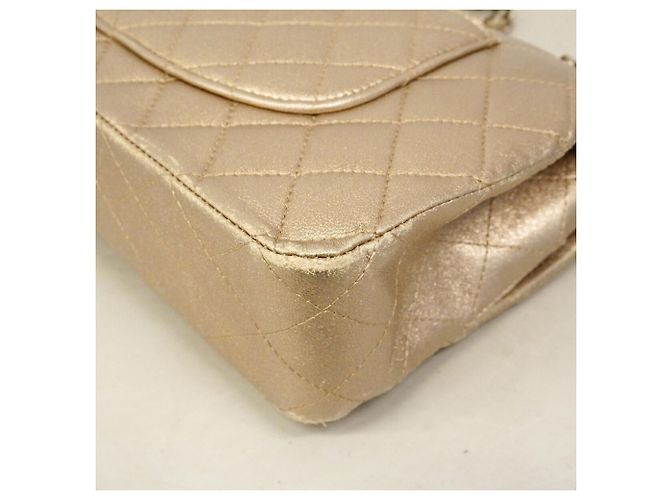 Borsa a tracolla Chanel Matelassé in Champagne Gold D'oro - vista 7