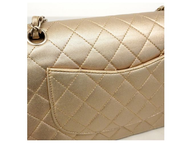 Borsa a tracolla Chanel Matelassé in Champagne Gold D'oro - vista 9