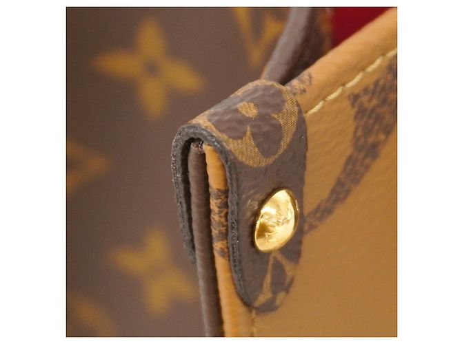 Borsa Louis Vuitton Monogram Giant Reverse OnTheGo PM Marrone - vista 6