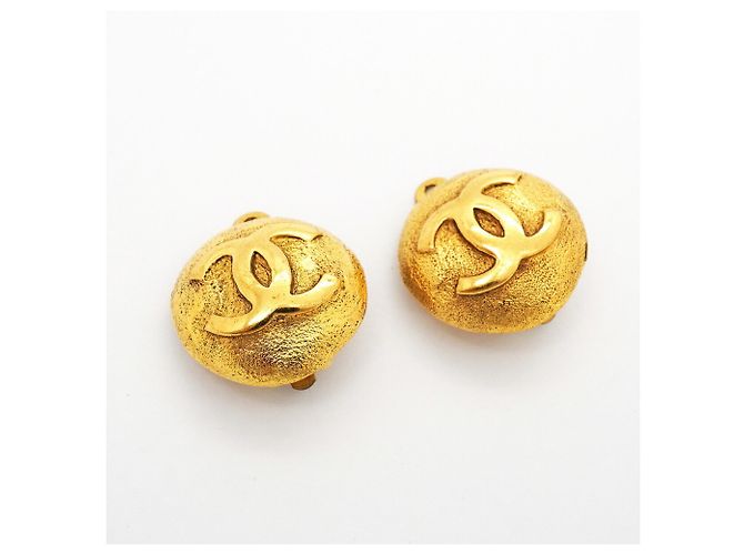 Pendientes de clip Chanel chapados en oro Dorado - vista 2