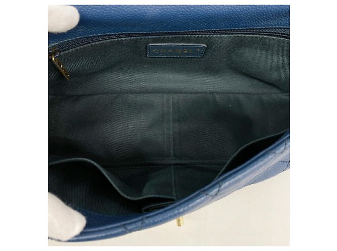 Timeless Bolsa de Ombro Chanel Matelassé com Corrente Azul - vista 4
