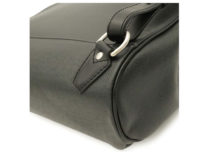 Mochila Louis Vuitton Taiga Cassia Gris - vista 4