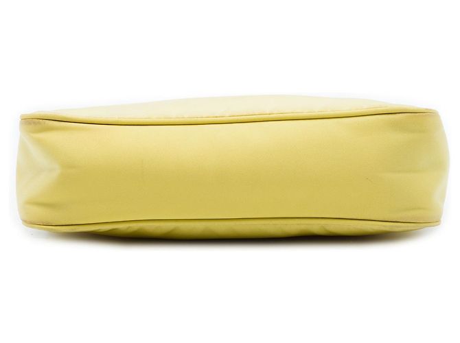 Borsa a tracolla Prada Mini Tessuto Re Edition 2000 Gialla Giallo - vista 3
