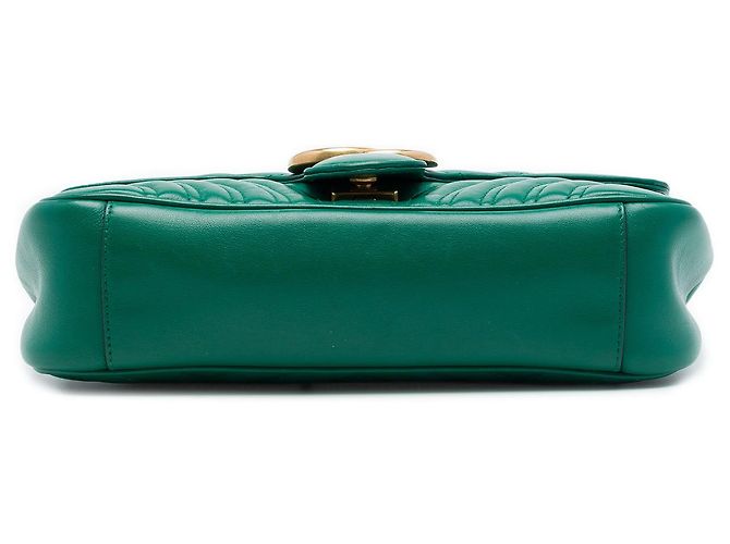 Borsa a tracolla Gucci Green Medium GG Marmont Matelassé in pelle Verde - vista 3
