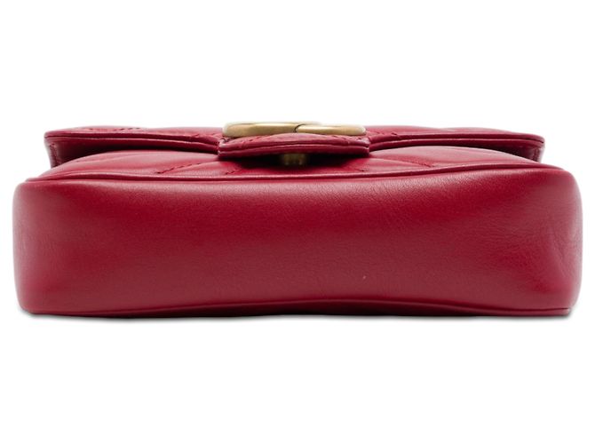 Gucci Red Mini GG Marmont gesteppte Leder-Umhängetasche mit Klappe Rot - Ansicht 3