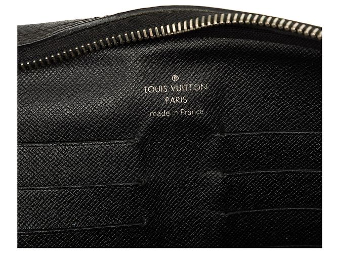 Clutch Louis Vuitton Neo Pavel in Taiga nero - vista 5