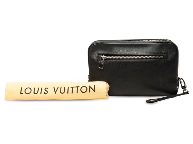 Clutch Louis Vuitton Neo Pavel in Taiga nero - vista 7