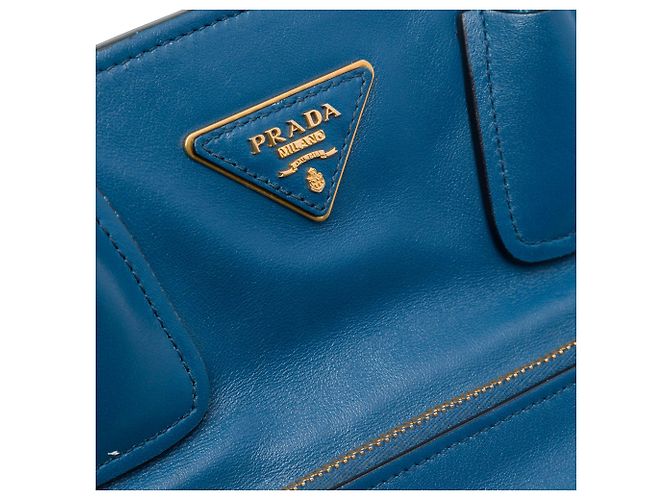Tote Saco Shopping Prada em couro de bezerro macio azul com bolso frontal - vista 5