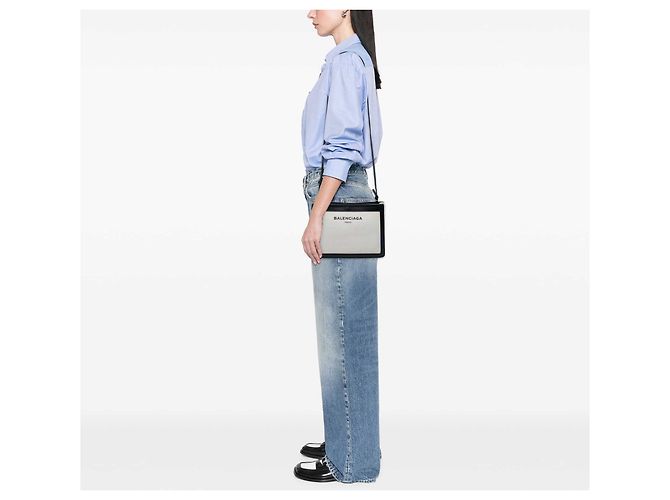 Balenciaga Pochette Crossbody in tela marrone e blu navy - vista 6