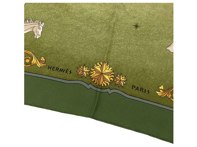 Pañuelo de seda Hermès Green Cosmos 90 Verde Verde oliva - vista 2