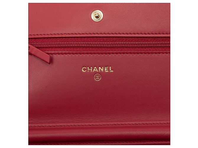 Wallet On Chain Chanel Portefeuille avec chaîne en agneau matelassé rouge CC - vue 5