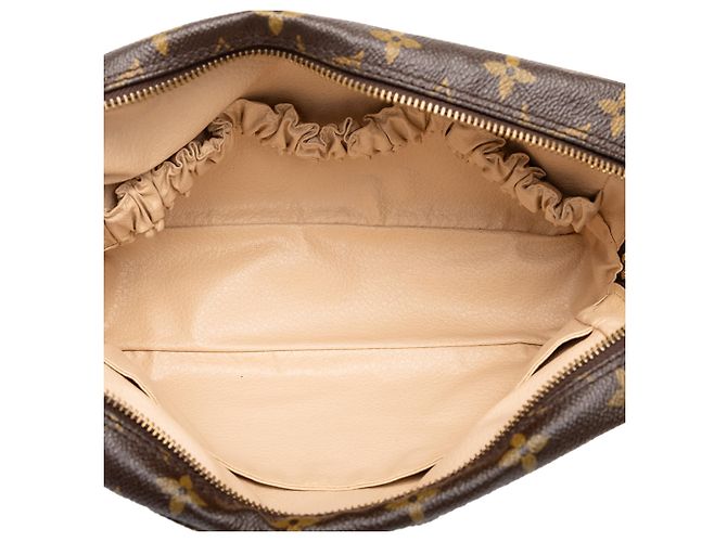 Louis Vuitton Brown Monogram Trousse Toilette 23 Castaño - vista 4