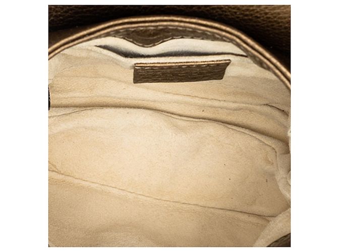 Gucci Gold Small Metallic Pebbled Calfskin 1973 Chain Crossbody D'oro - vista 4