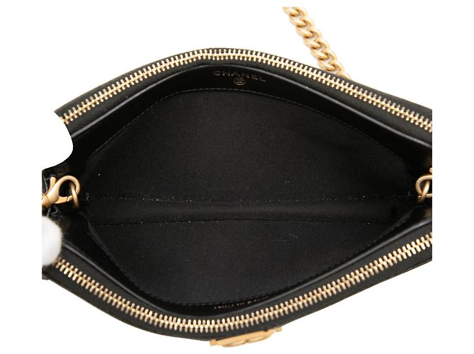 Portafoglio Chanel Boy Double Zip On Chain in pelle caviar matelassé nera Nero - vista 4