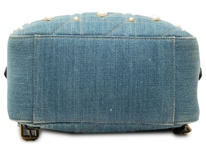 Gucci Blue Small GG Marmont Rucksack aus gestepptem Denim mit Perlen Blau - Ansicht 3