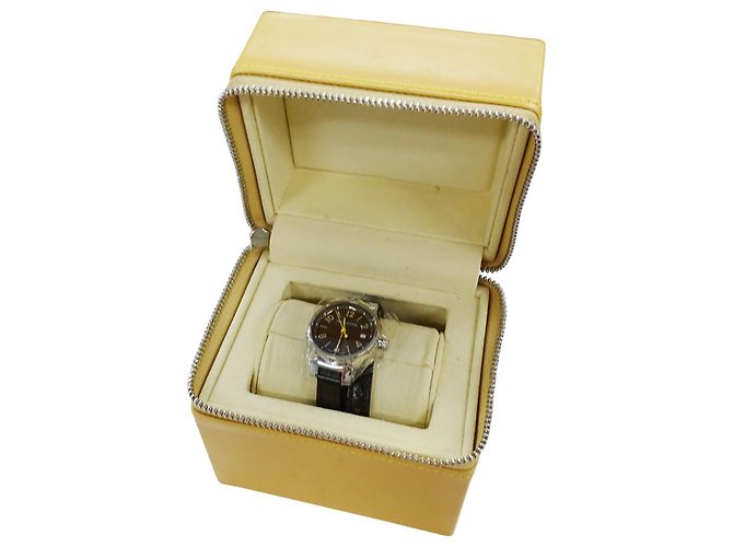 Reloj Louis Vuitton para mujer - Tambour Triple Coiled Date - vista 8