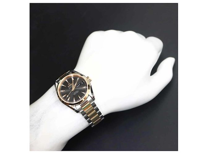 Omega Seamaster Aqua Terra Two-Tone Co-Axial Annual Calendar - vista 4