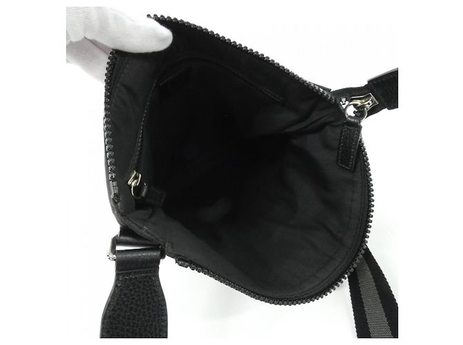Borsa a tracolla Gucci 449184 G1XHN in nylon nero - vista 8