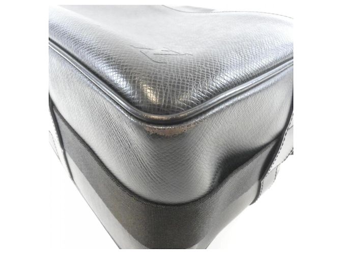 Borsa a tracolla Louis Vuitton Taiga Reporter Grigio - vista 3