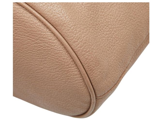 Sac à main Miu Miu en cuir rose beige - vue 4