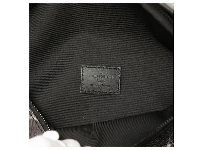 Sac banane Louis Vuitton Monogram Galaxy Discovery Noir Violet - vue 5