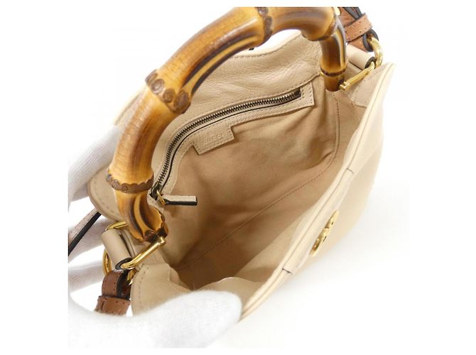 Borsa a mano Gucci DIANA in pelle beige - vista 8