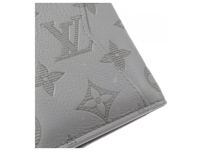 Organizer Portacarte Louis Vuitton Monogram Shadow Grigio - vista 3