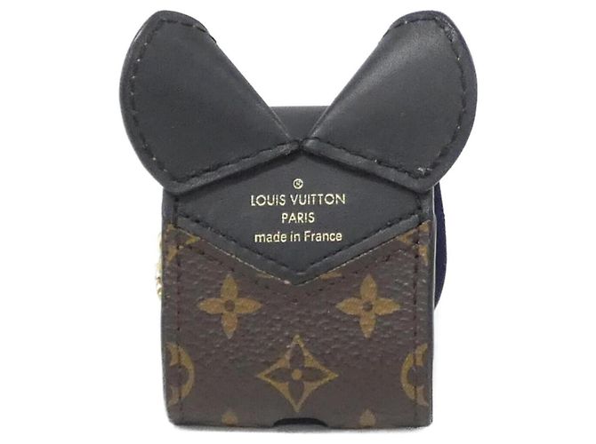 Louis Vuitton Monogram Etui Earphones Case - view 2