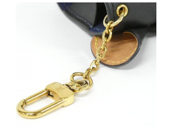 Louis Vuitton Monogram Etui Earphones Case - view 4