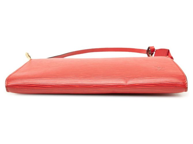 Louis Vuitton Epi Pochette Accessoires in pelle Castilian Red Rosso - vista 3