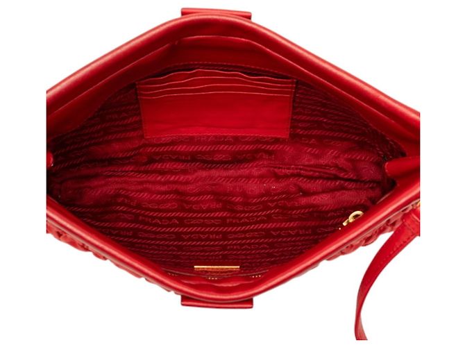 Prada Crossbody-Schultertasche mit Dreiecks-Logo-Plakette Rot - Ansicht 4