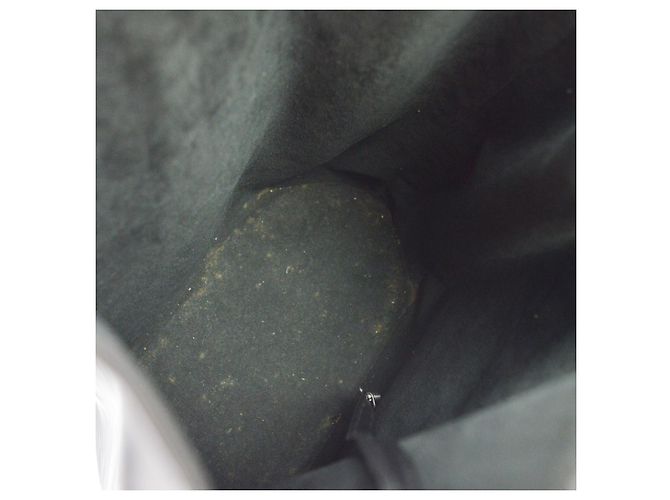 Louis Vuitton Vintage Sac d'Epaule Epi Leather GM Nero - vista 3