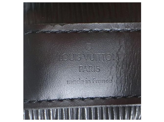 Louis Vuitton Vintage Sac d'Epaule Epi Leather GM Nero - vista 4