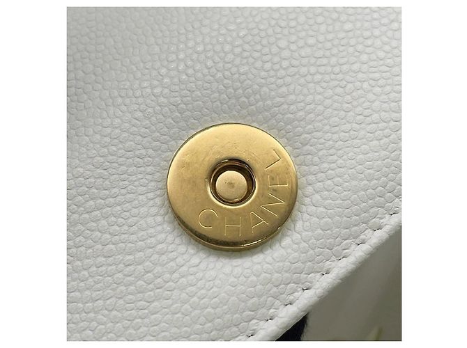Chanel Matelassé White Tote Bag Weiß - Ansicht 16