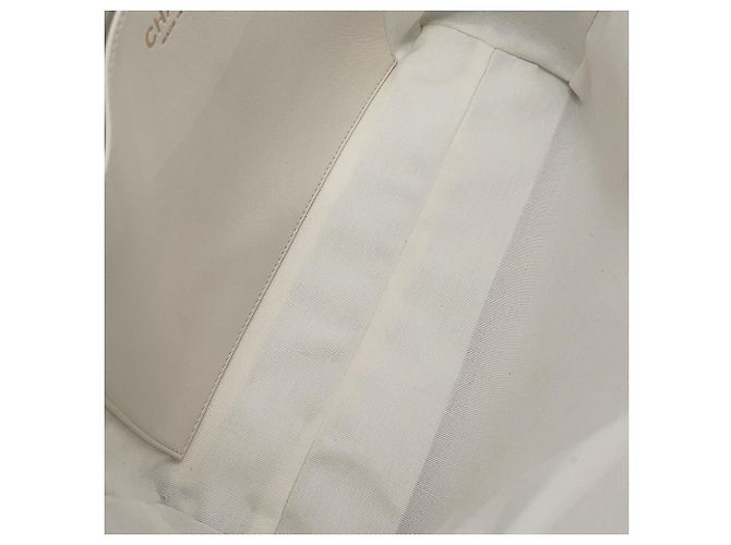 Chanel Matelassé White Tote Bag Weiß - Ansicht 9