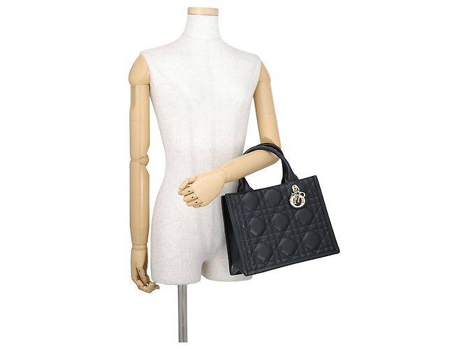Christian Dior Dior Macro Cannage Book Tote Negro - vista 3