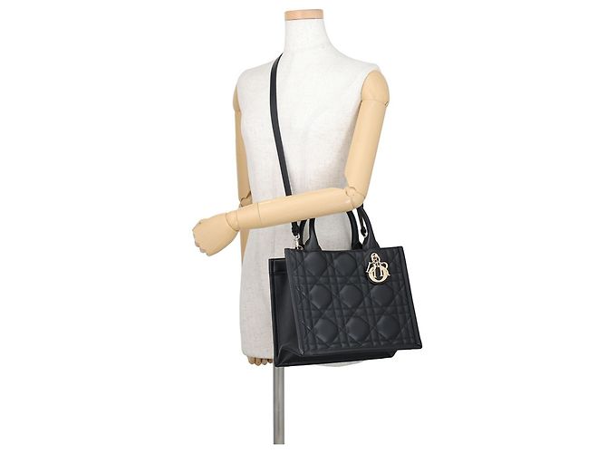 Christian Dior Dior Macro Cannage Book Tote Negro - vista 4