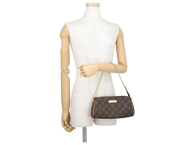 Bolsa de Ombro Louis Vuitton Monogram Eva Marrom - vista 4