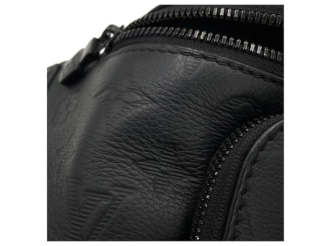 Sac Sling Louis Vuitton Monogram Shadow Noir - vue 9