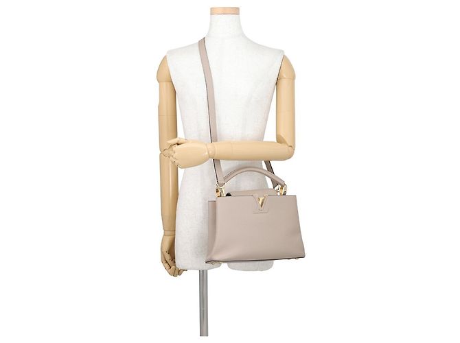 Borsa Louis Vuitton Capucines BB Beige - vista 5