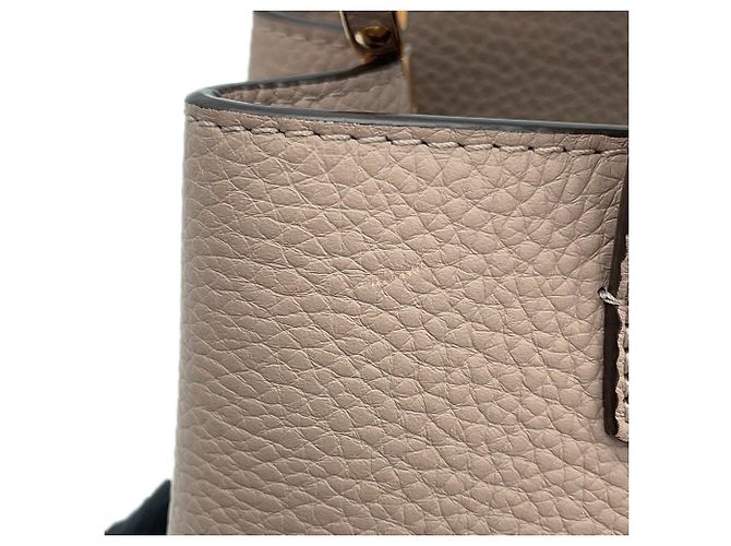 Borsa Louis Vuitton Capucines BB Beige - vista 9
