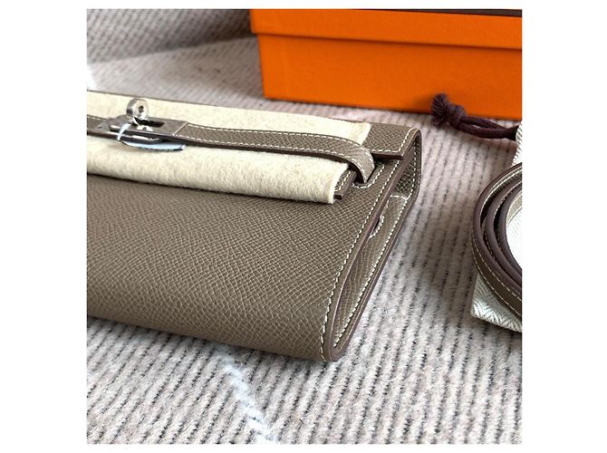 Hermès Kelly To Go Grigio Elephant Pelle Epsom - vista 4